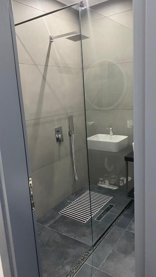 Bujtina Xhabakja Hotel Belsh Kültér fotó